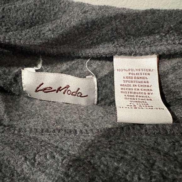 Moda Gray Ribbed Poncho with Buttons - Picture 2 of 2